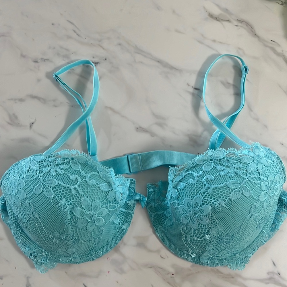 Brand new without tags 34C Victoria’s Secret padded  bra